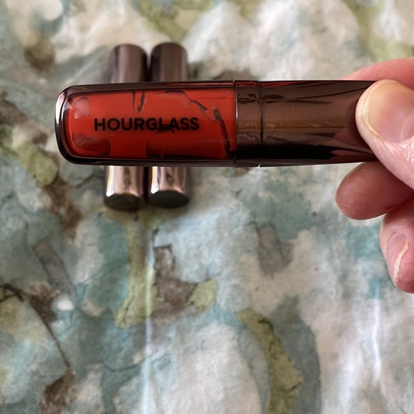 Lipstick/ liquid lipstick bundle - Picture 3 of 5